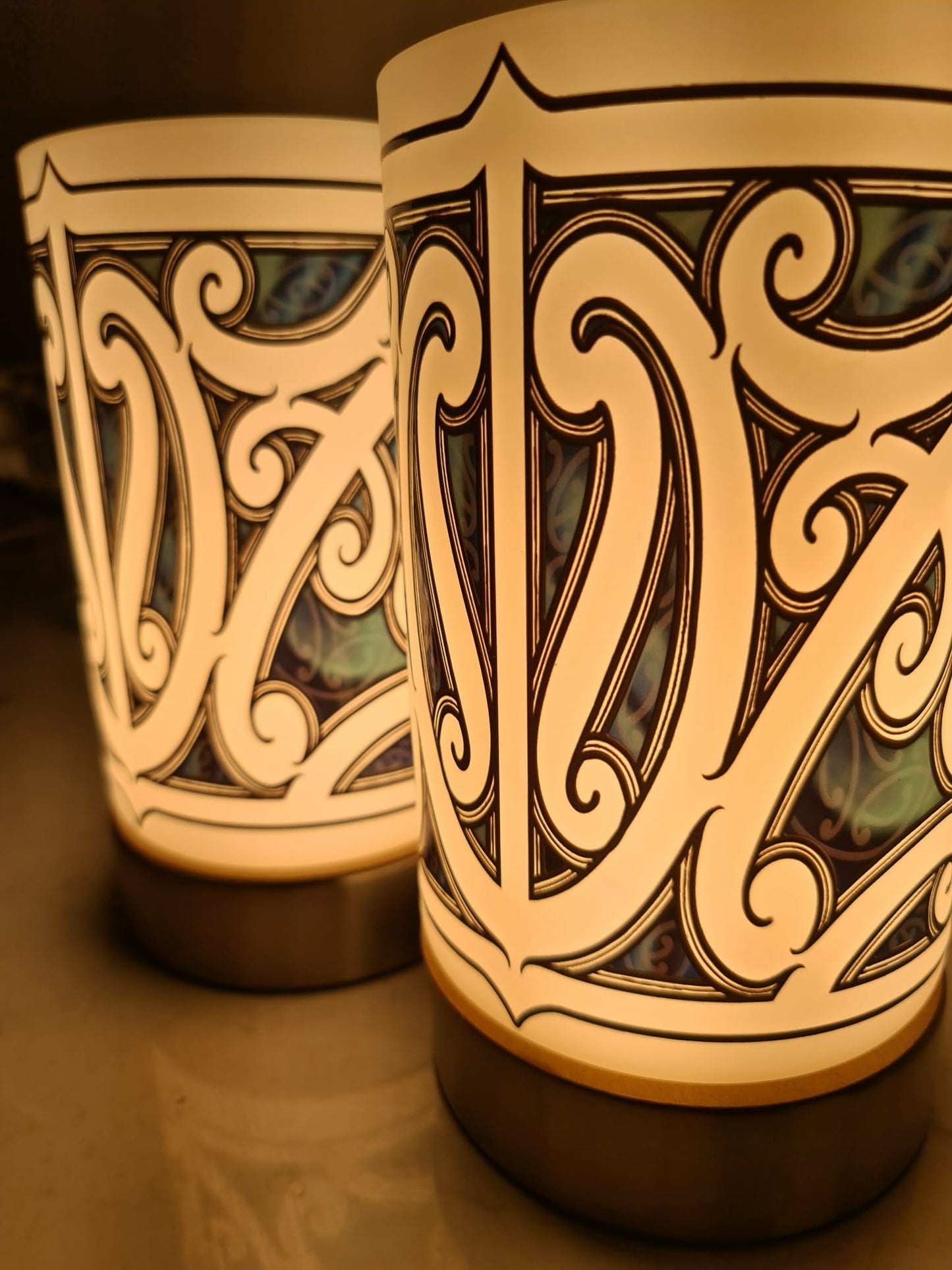 Maori design touch lamp - set 2 lamps (pre-order)