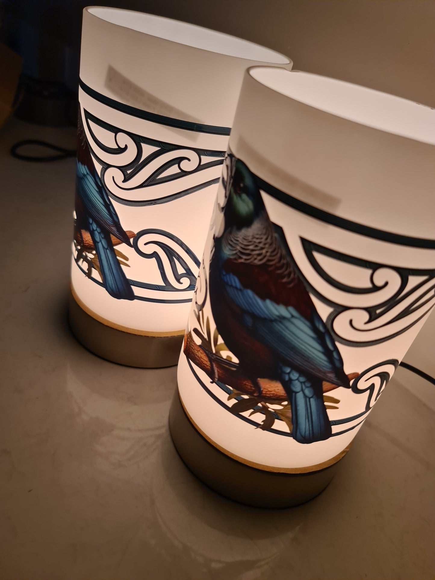 Maori design touch lamp - set 2 lamps Tui bird