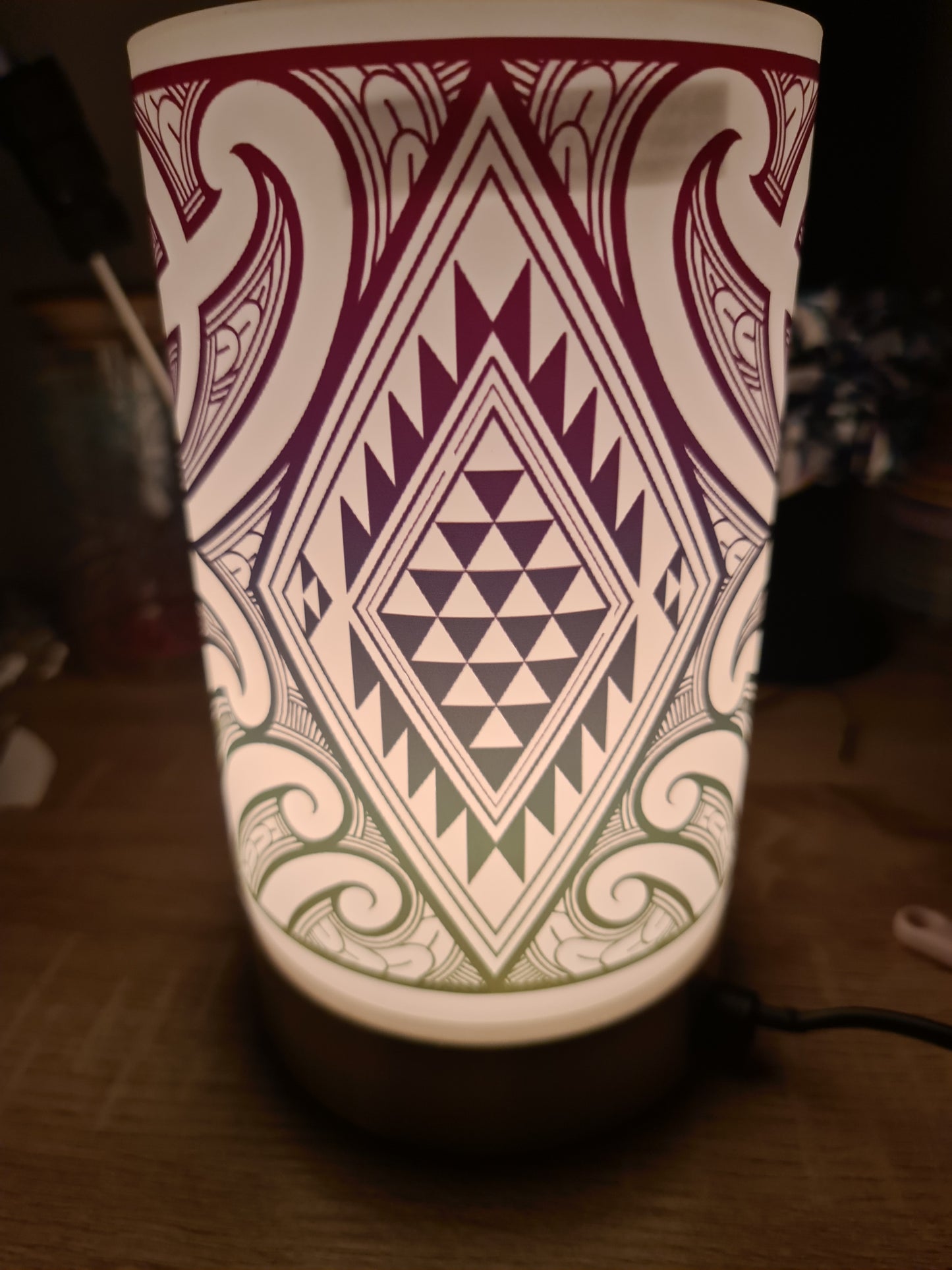 Maori design touch lamp - Multicolored