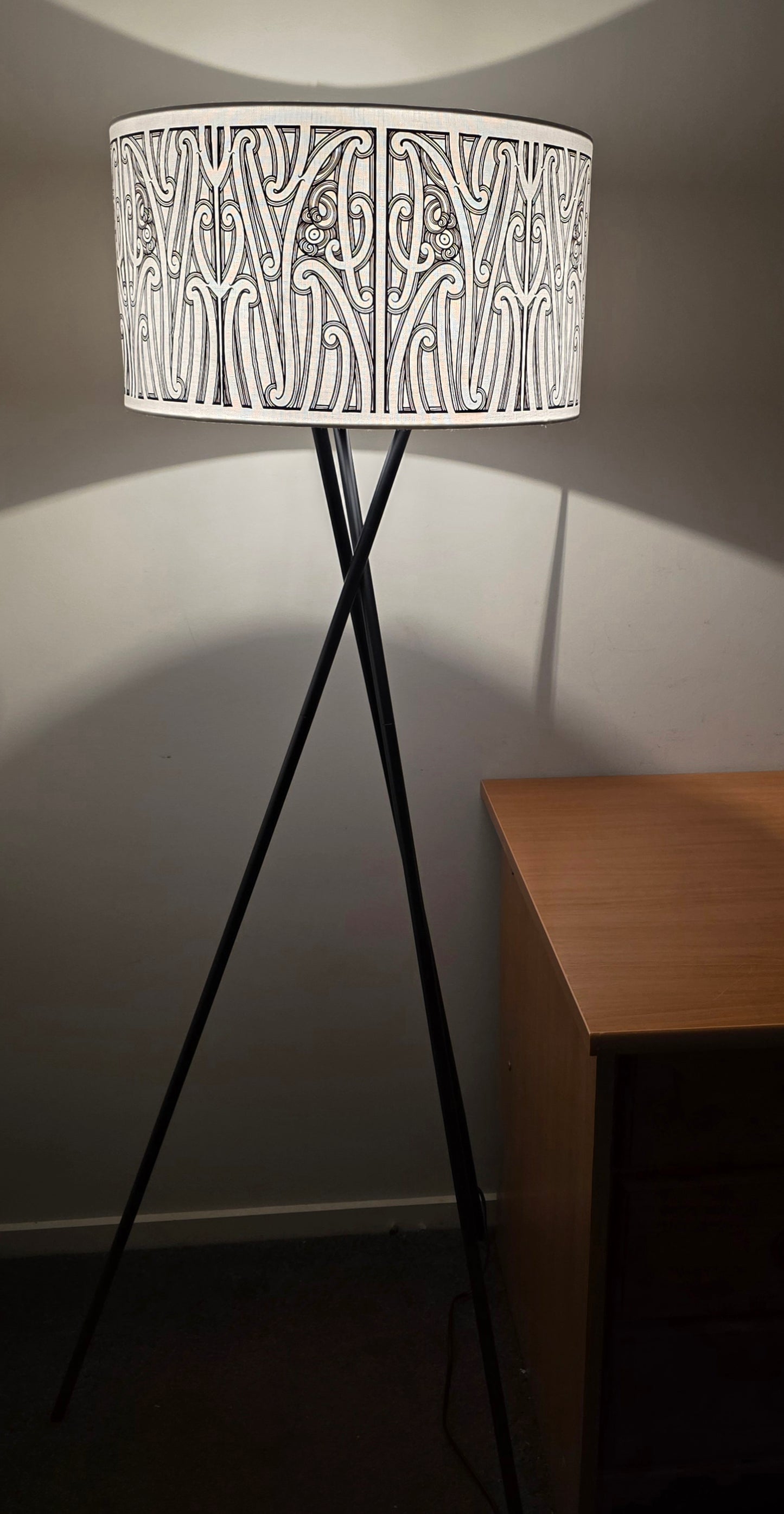 Maori Design phoenix Floor Lamp - Black ♥️ - pre-order