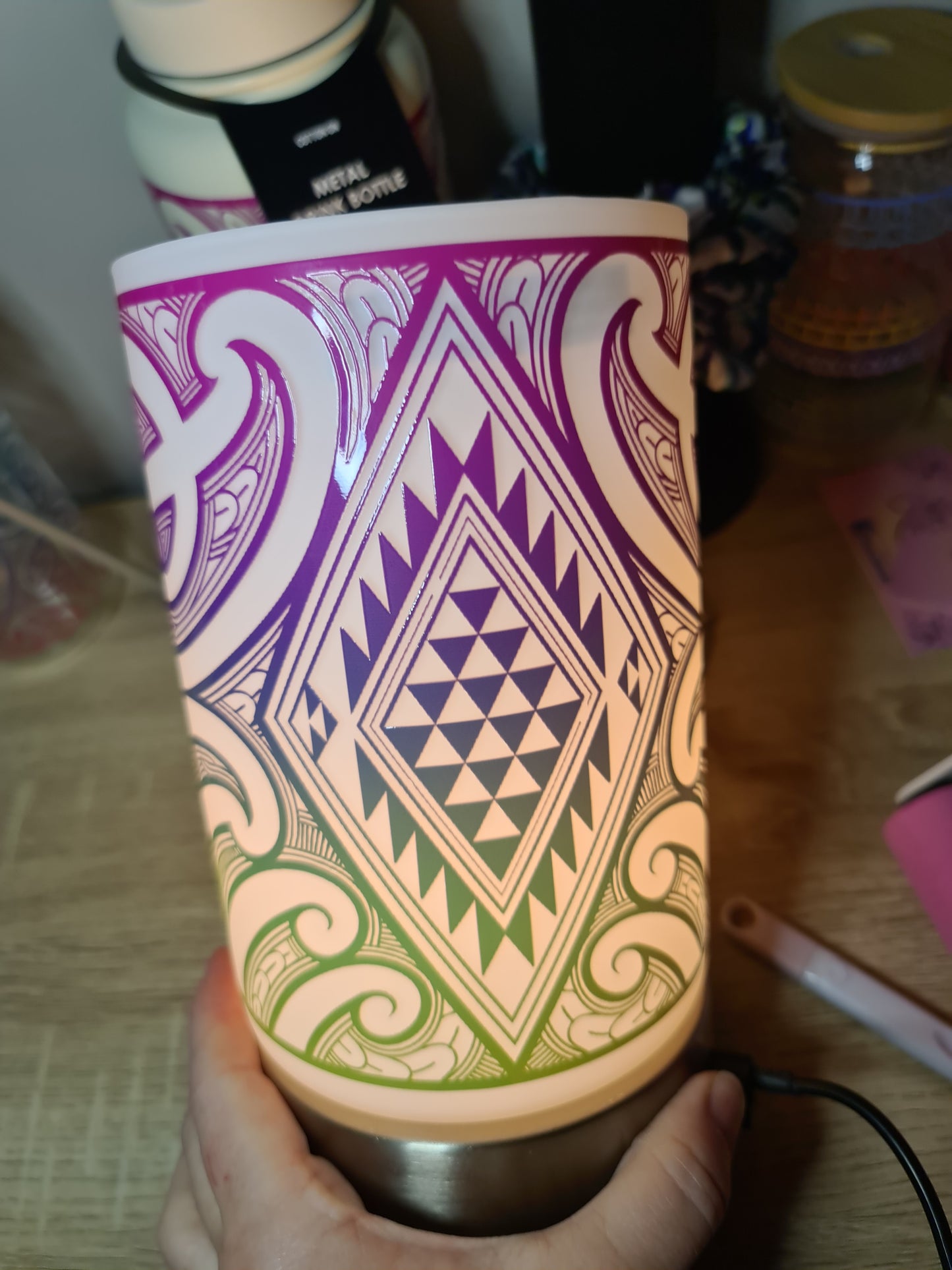 Maori design touch lamp - Multicolored