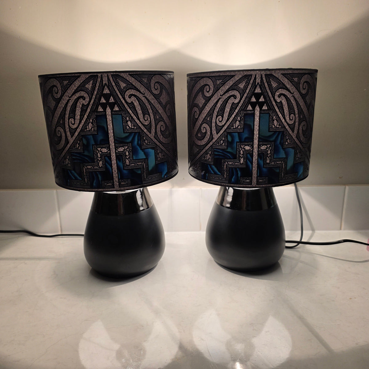 Maori design Black touch lamp - set 2 lamps