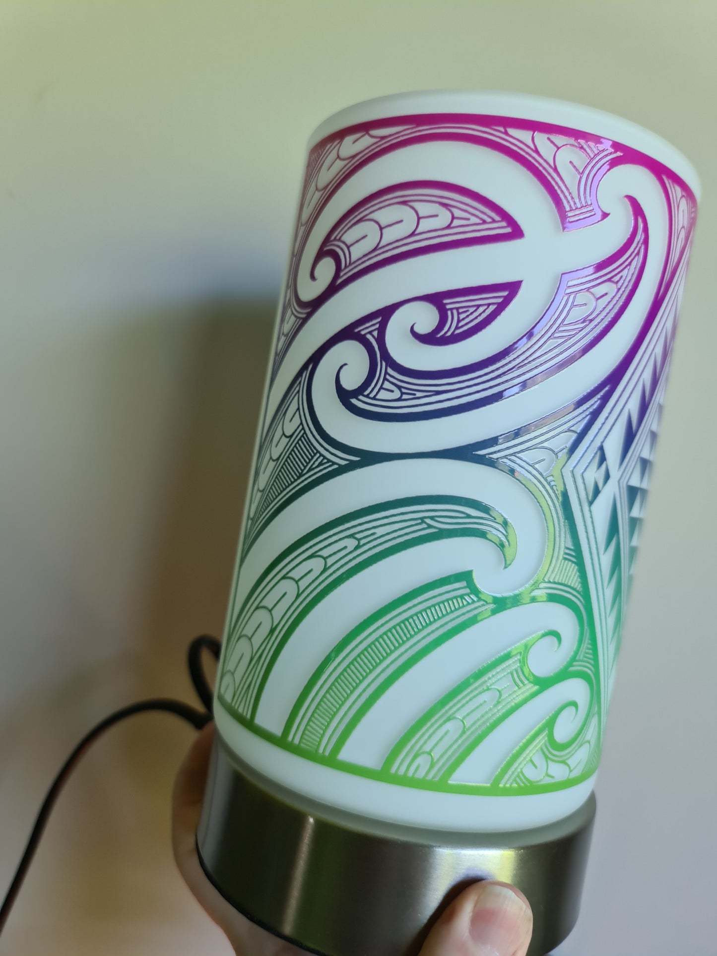 Maori design touch lamp - Multicolored