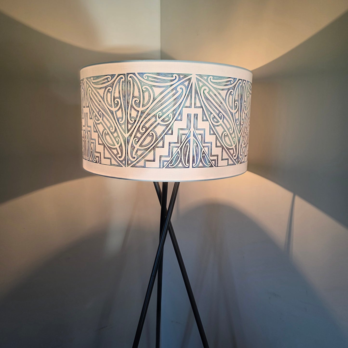 Maori Design phoenix Floor Lamp - paua design ♥️ - pre-order
