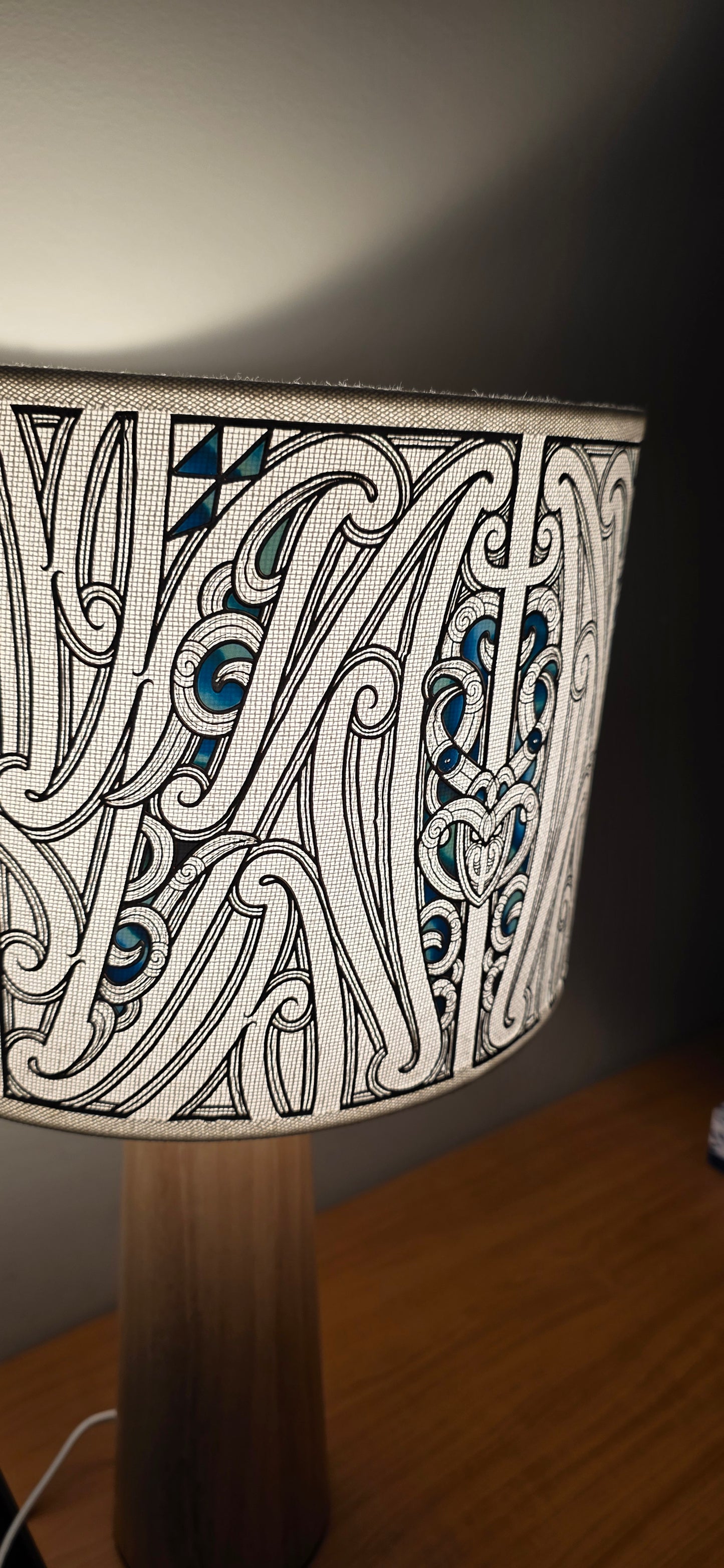 Maori Design table lamp - Black/Paua wooden base  (single)