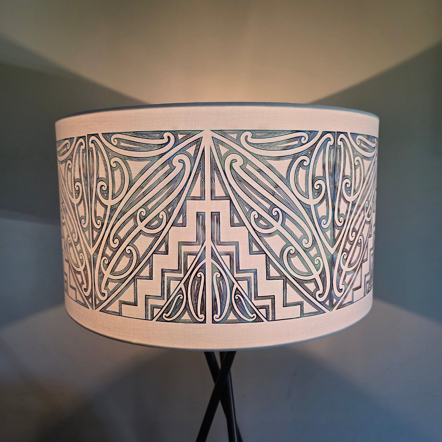 Maori Design phoenix Floor Lamp - paua design ♥️ - pre-order