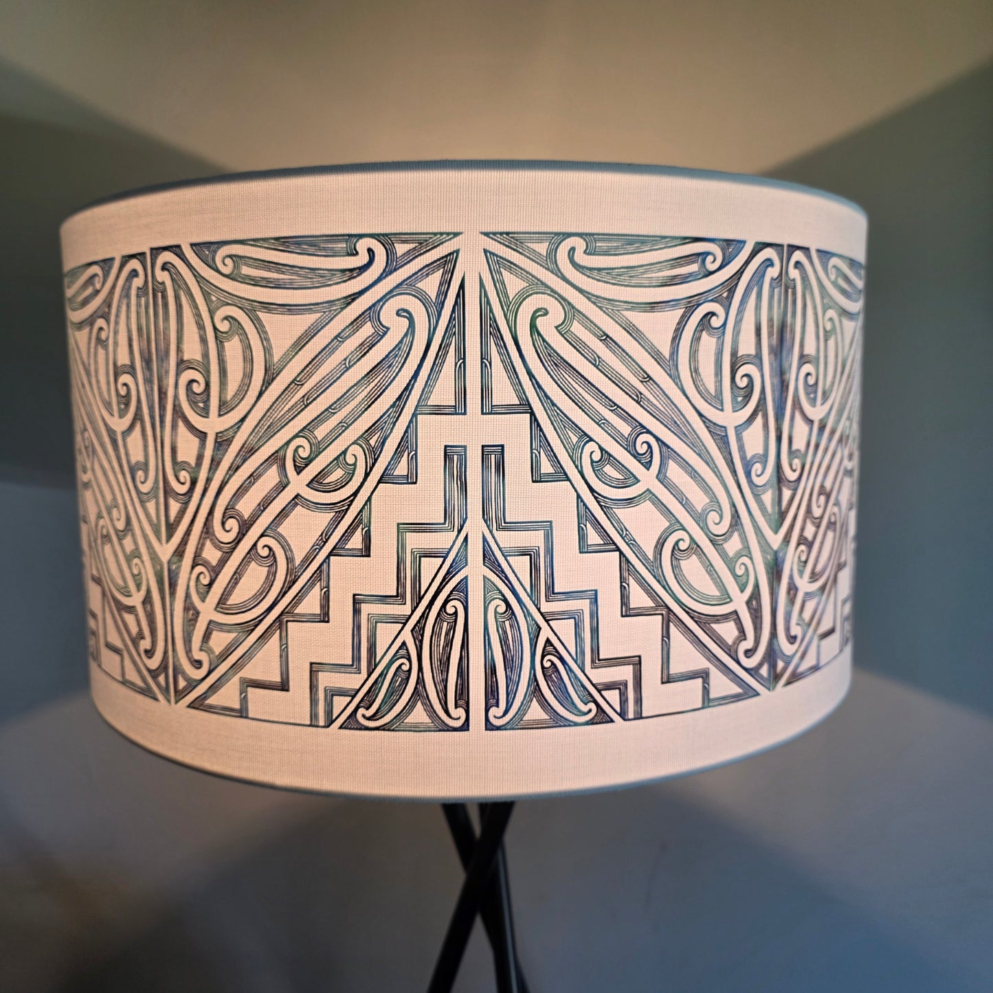 Maori Design phoenix Floor Lamp - paua design ♥️ - pre-order