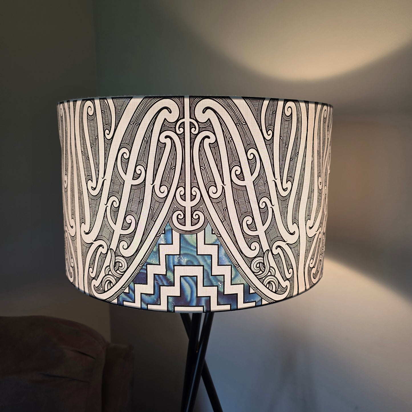 30% off Maori Design Floor Lamp - Slight defect/Clearance ♥️ lamp shade only! No stand sent - discount applied at checkout