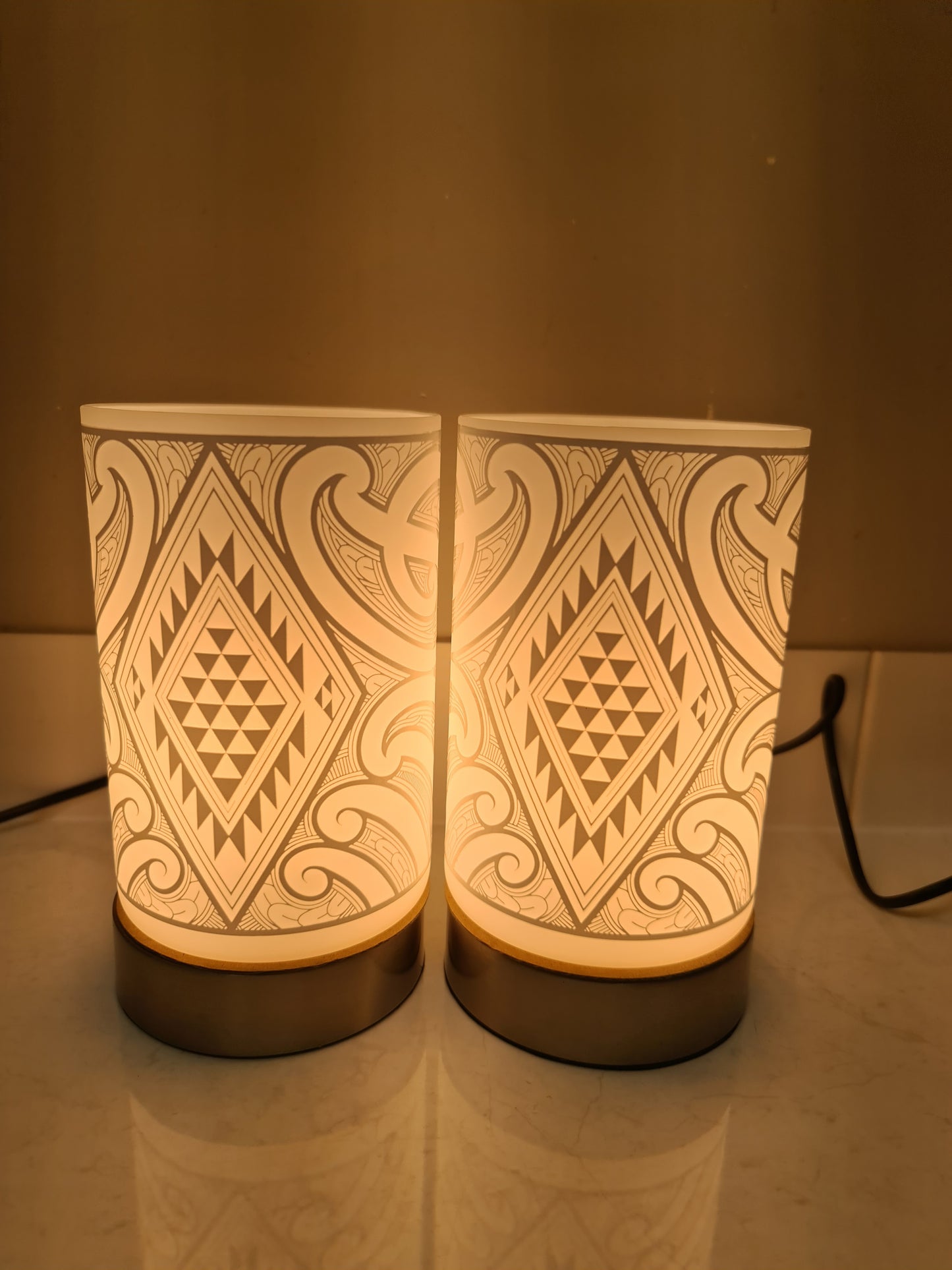 Maori design touch lamp - set 2 lamps White (pre-order)