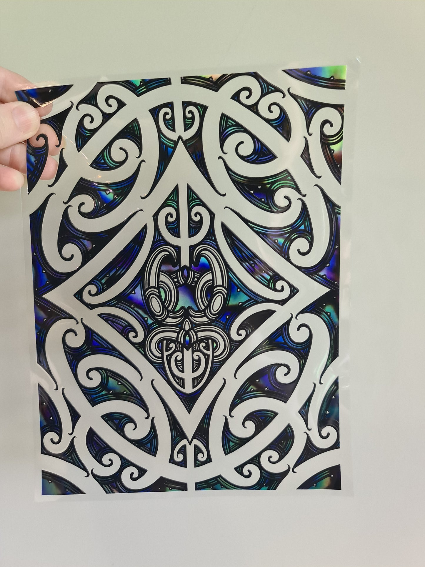 XL UV DTF DECAL MAORI DESIGN 20cm Window/book decal black Paua