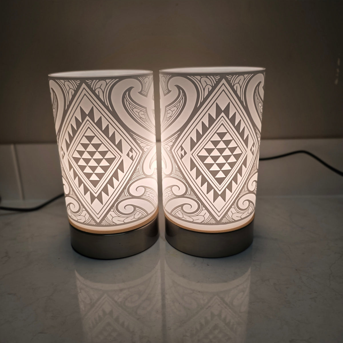 Maori design touch lamp - set 2 lamps White (pre-order)