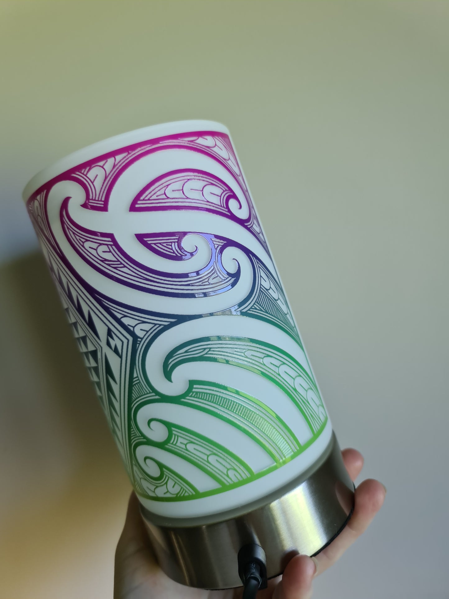Maori design touch lamp - Multicolored