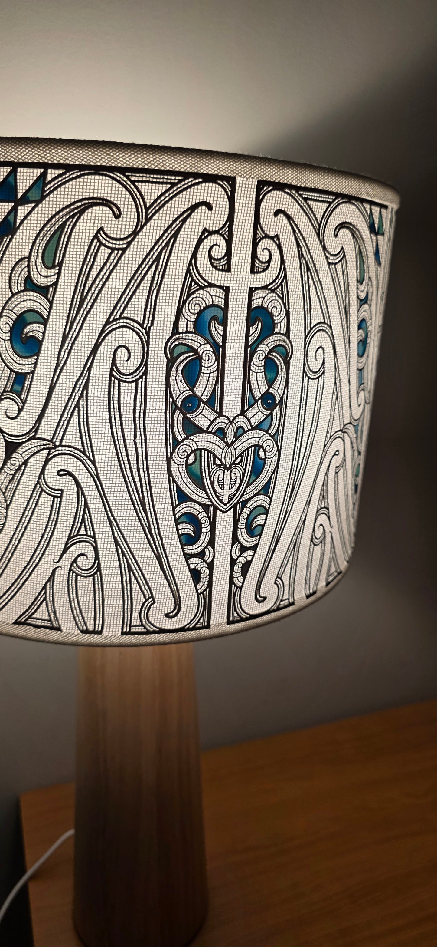 Maori Design table lamp - Black/Paua wooden base  (single)