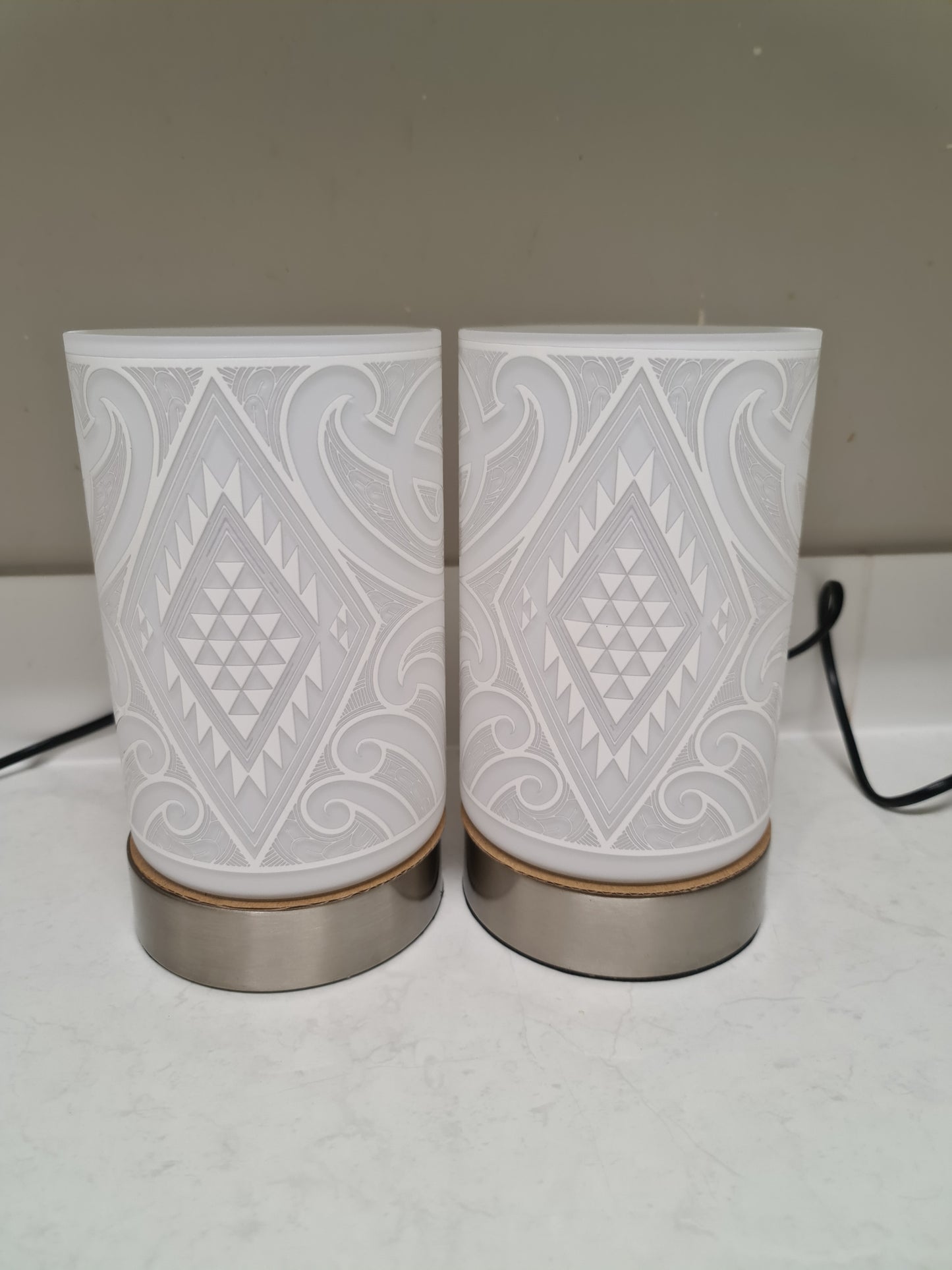 Maori design touch lamp - set 2 lamps White (pre-order)