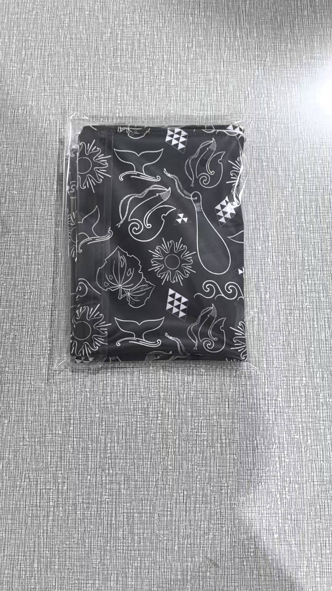 Maori design wetbag 30cmx40cm - Grey