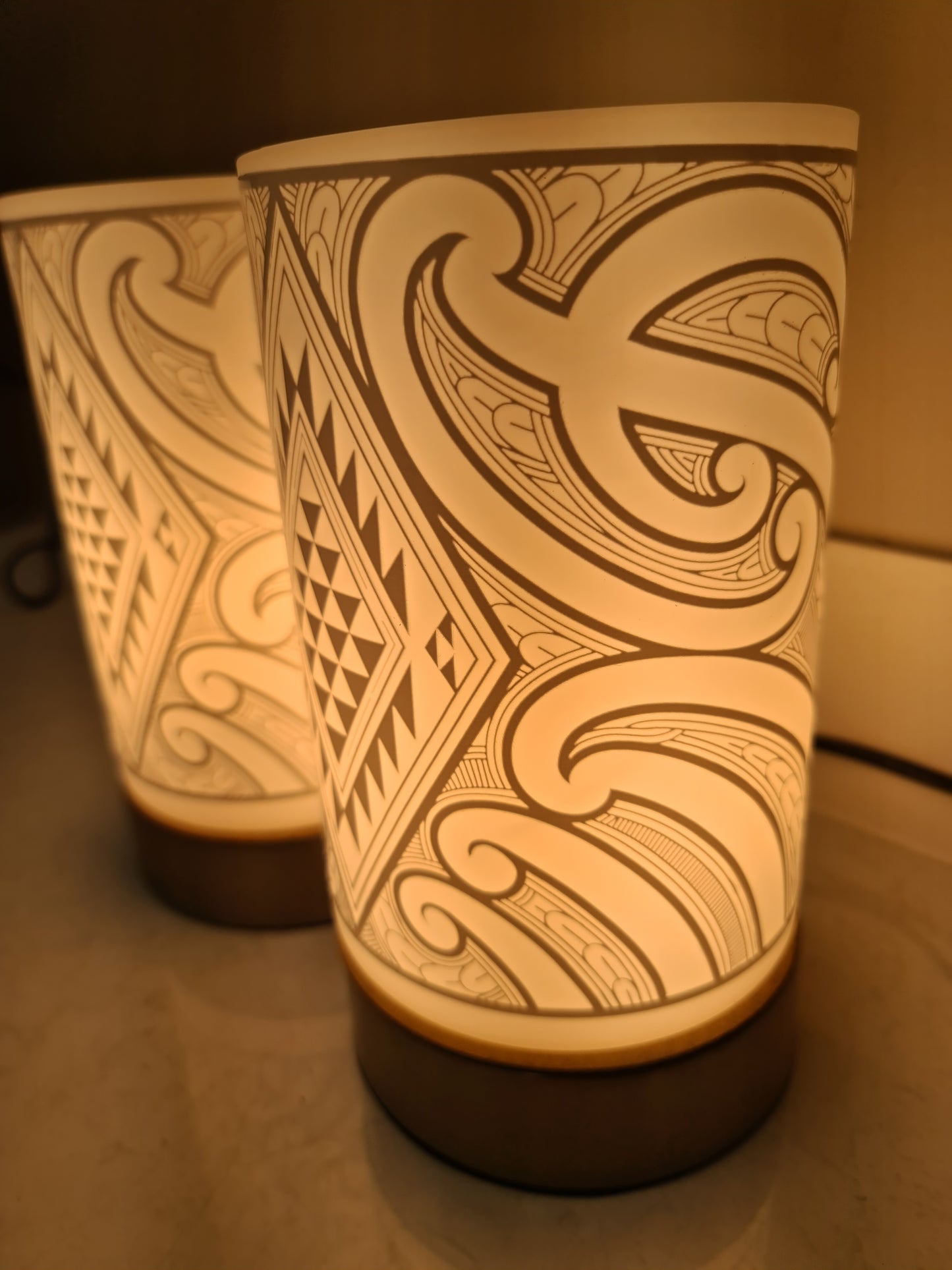 Maori design touch lamp - set 2 lamps White (pre-order)