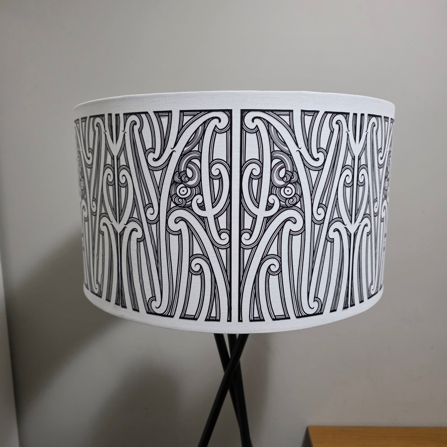 Maori Design phoenix Floor Lamp - Black  ♥️ - pre-order