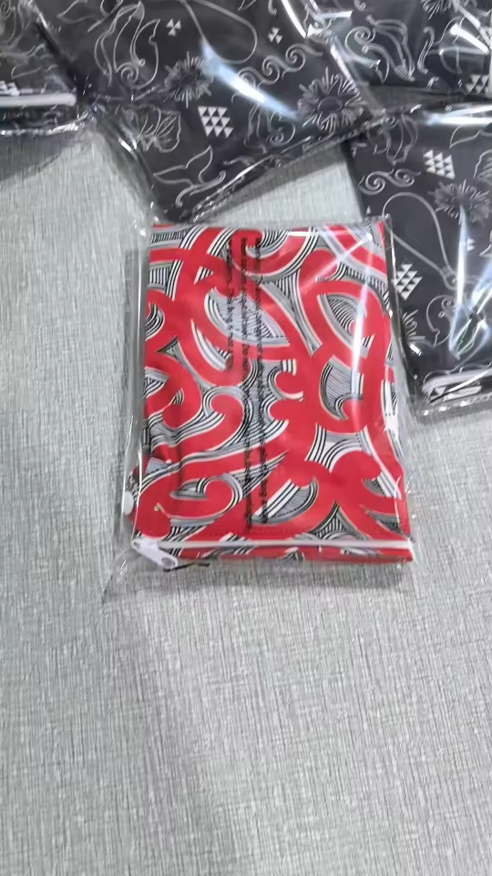 Maori design wetbag 30cmx40cm - Red/black
