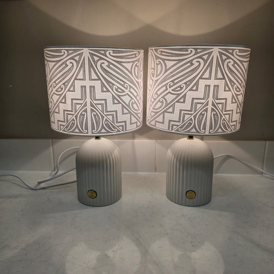 Maori design touch lamp - set 2 lamps white