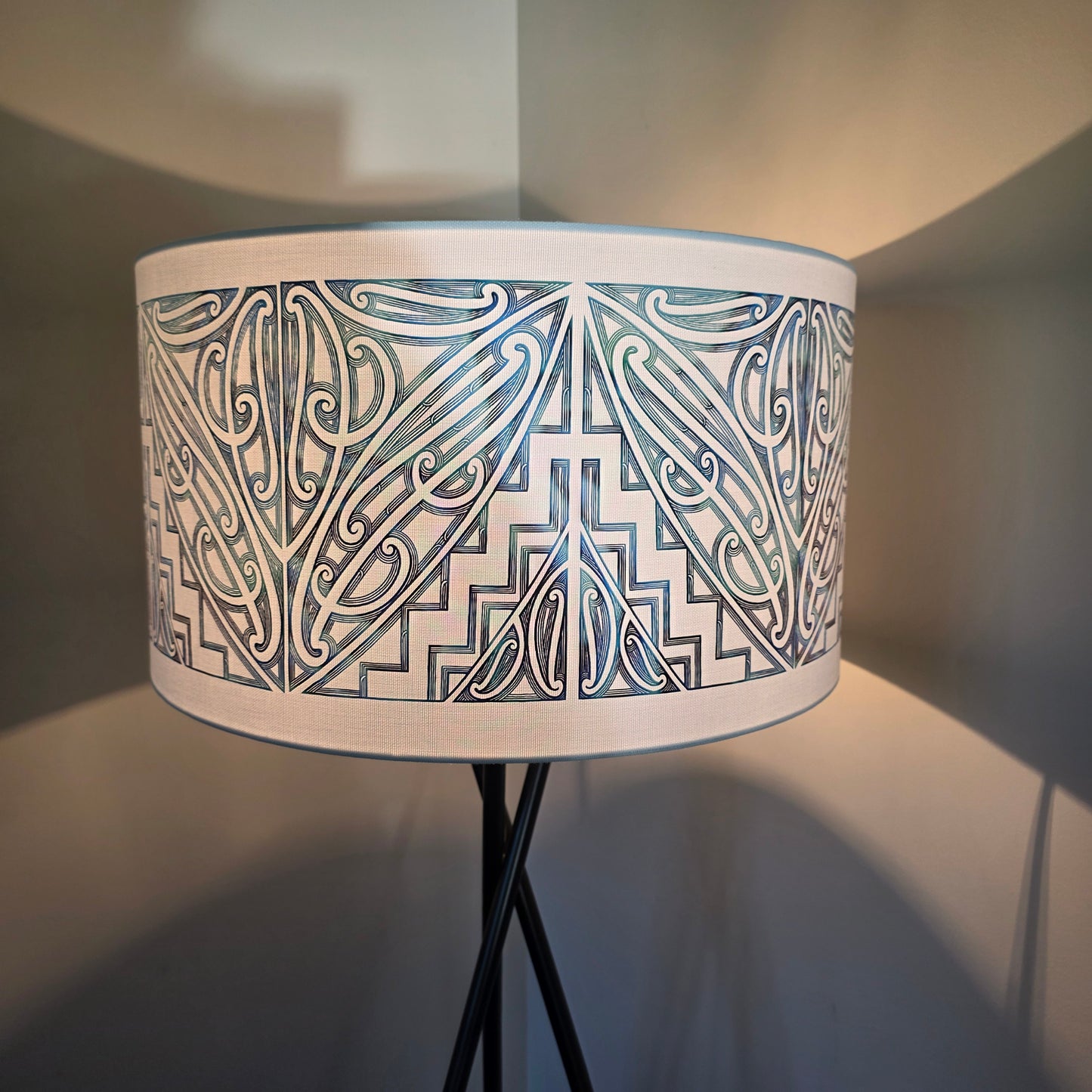 Maori Design phoenix Floor Lamp - paua design ♥️ - pre-order