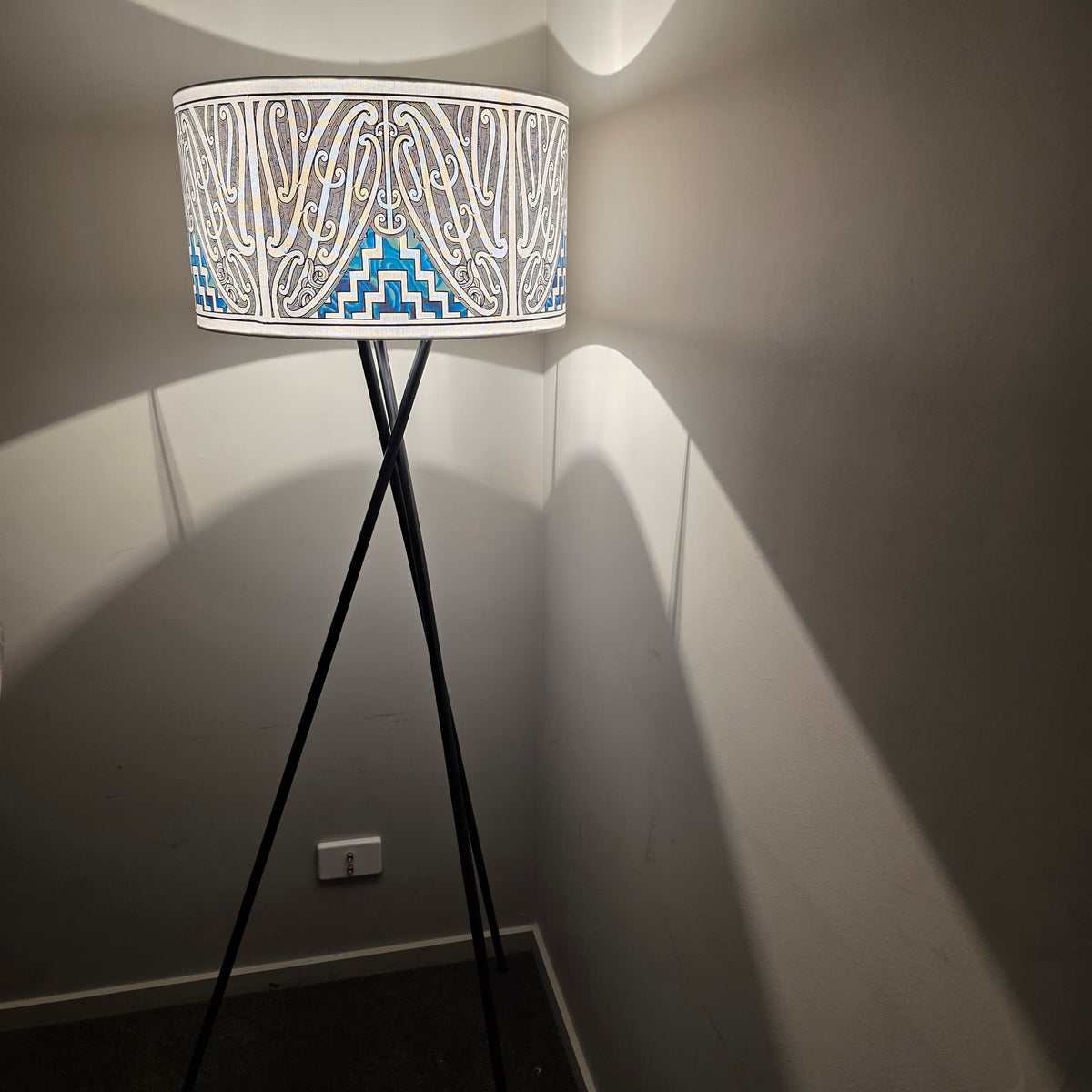 Maori Design phoenix Floor Lamp - black  paua design ♥️ - pre-order