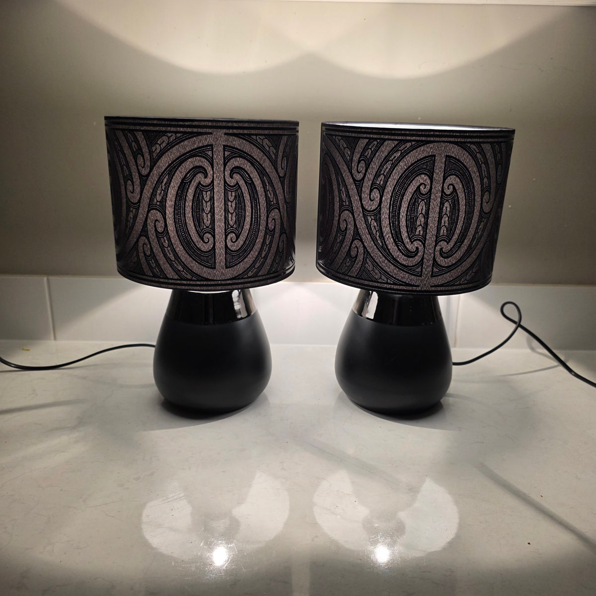 Maori design Black touch lamp - set 2 lamps