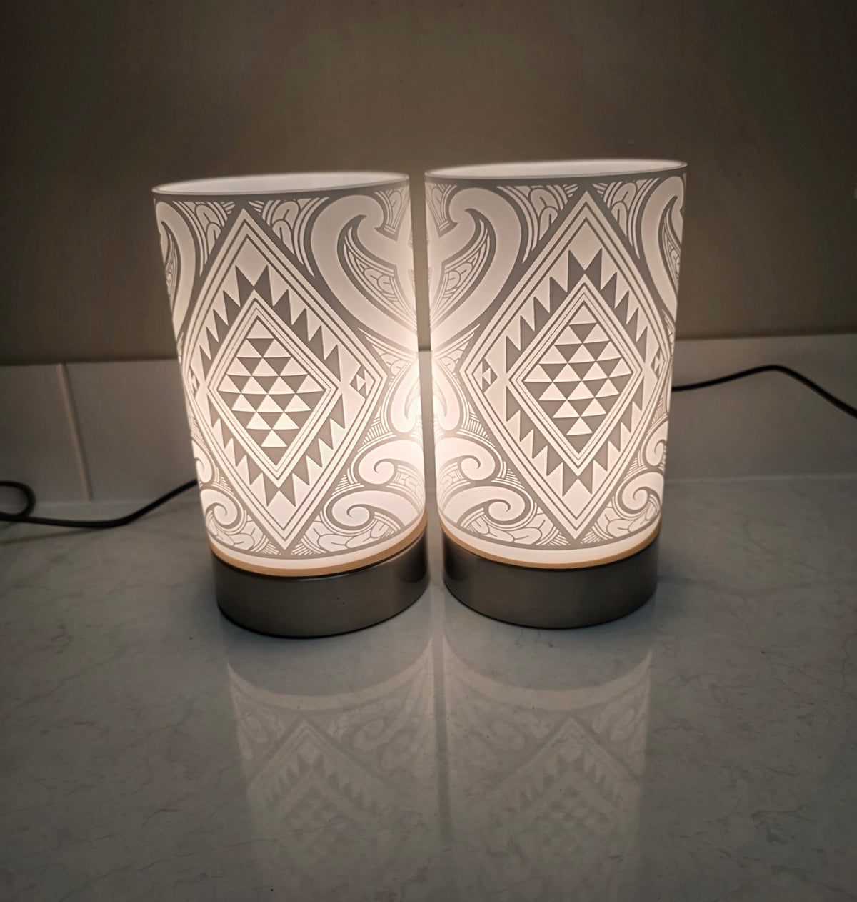 Maori design touch lamp - set 2 lamps White (pre-order)
