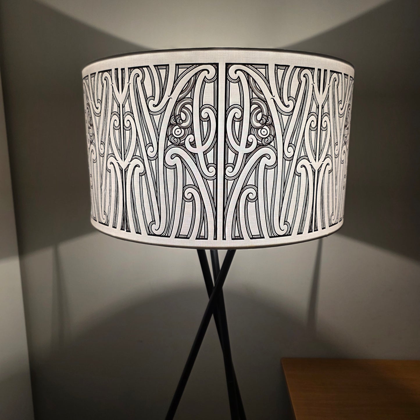 Maori Design phoenix Floor Lamp - Black  ♥️ - pre-order