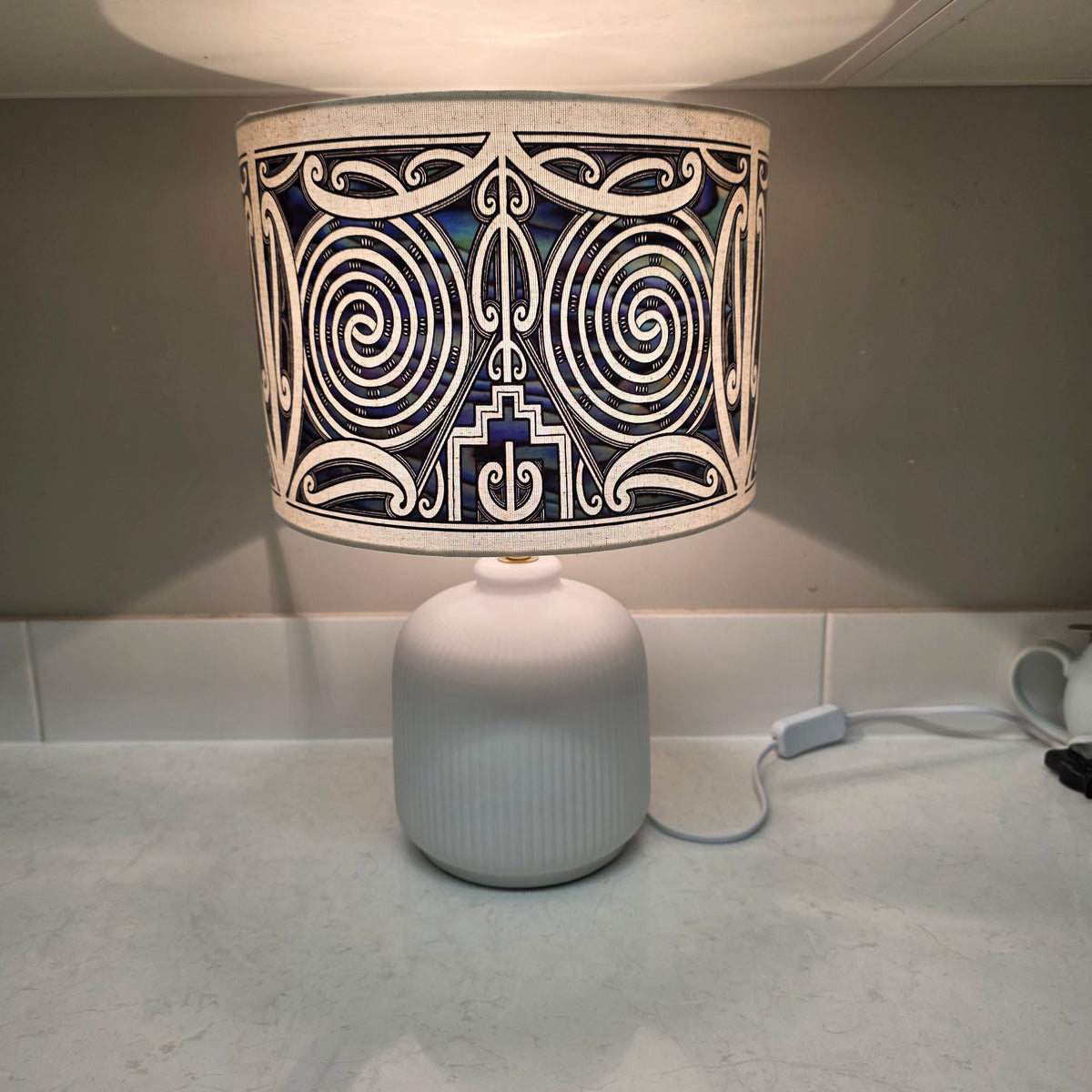 Maori design "Beth" table lamp
