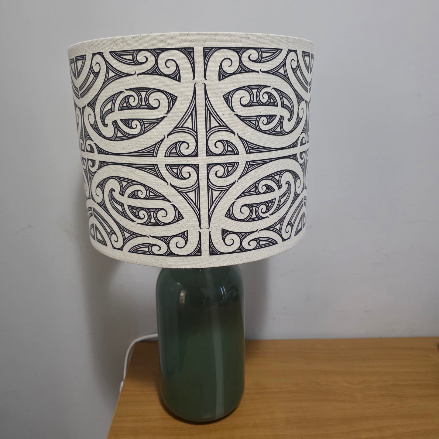 Maori Design table lamp - Black with green base   (single
