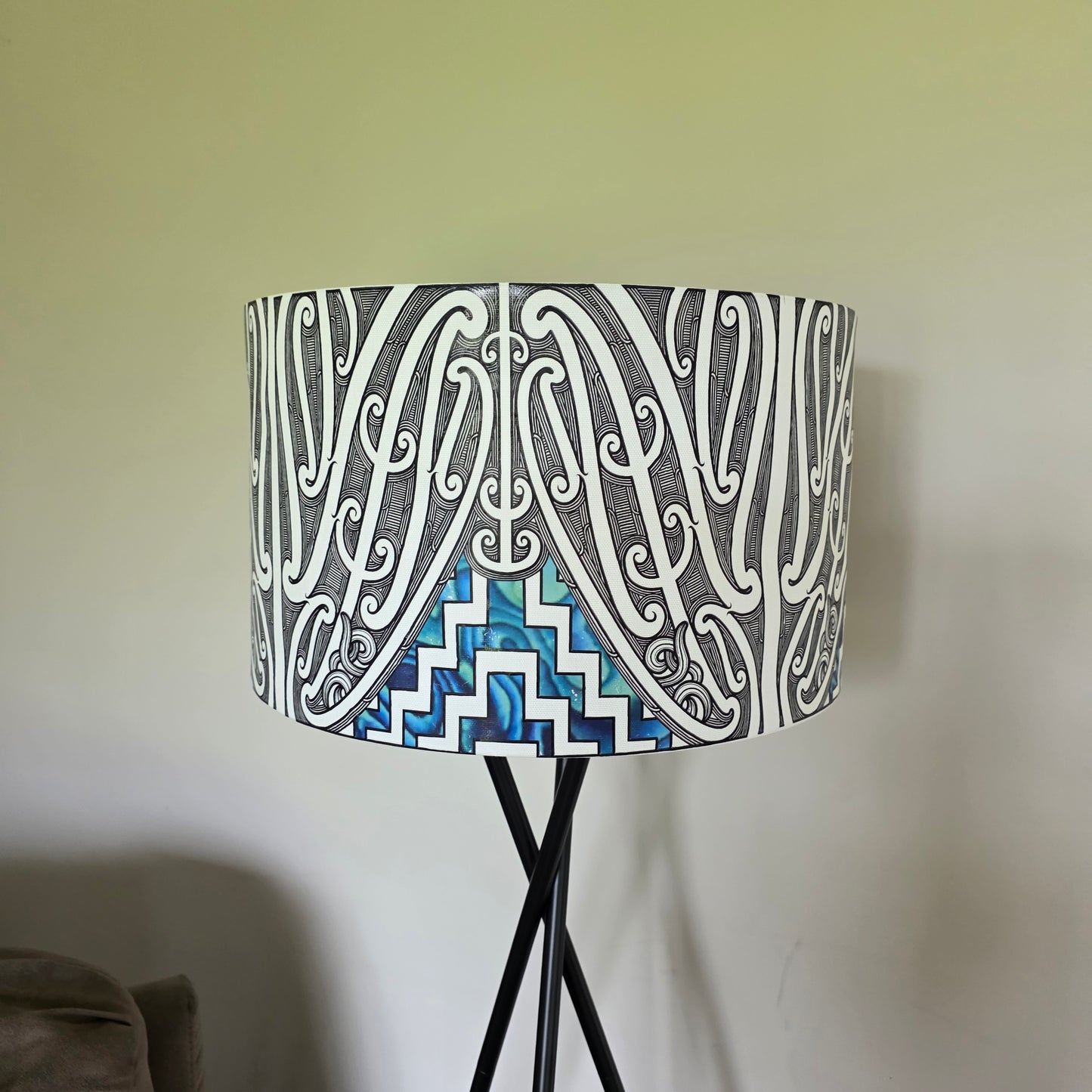 30% off Maori Design Floor Lamp - Slight defect/Clearance ♥️ lamp shade only! No stand sent - discount applied at checkout