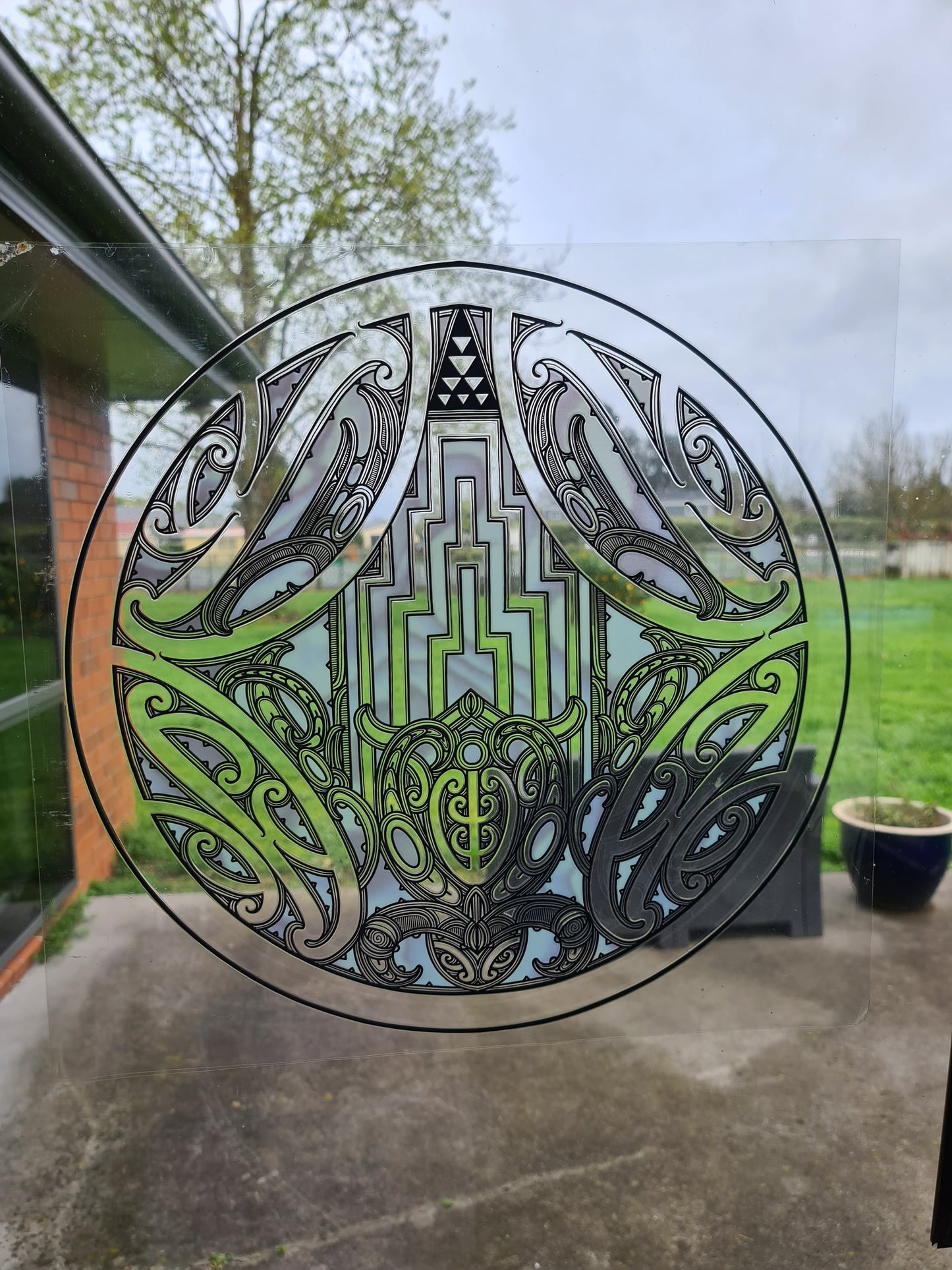 XXL UV DTF DECAL MAORI DESIGN 38CM round Window decal