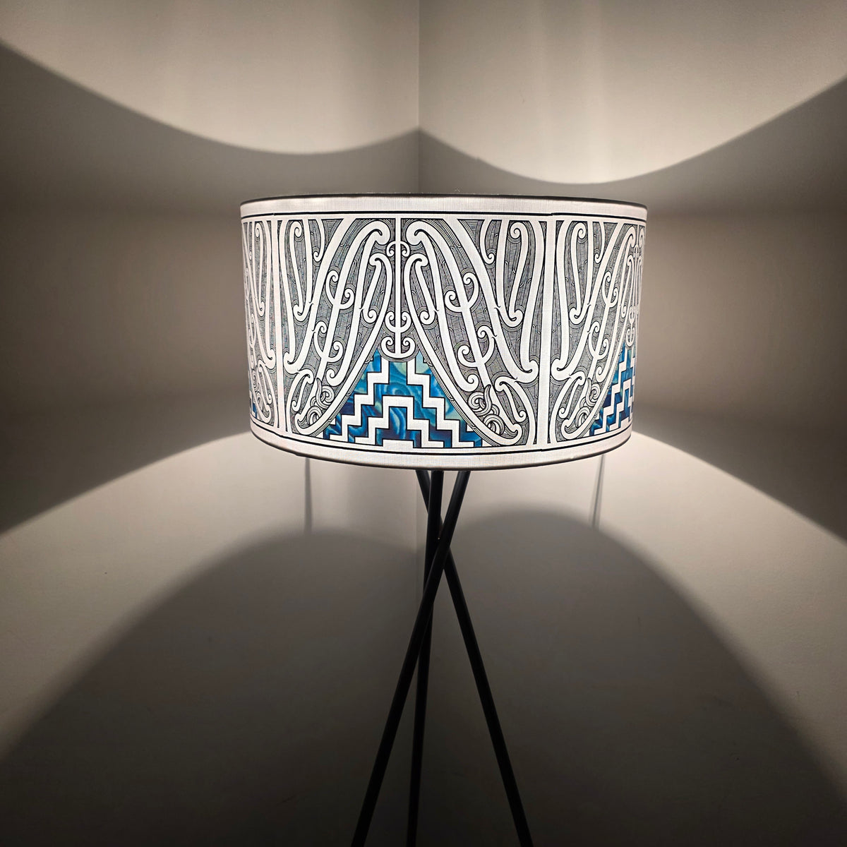 Maori Design phoenix Floor Lamp - black  paua design ♥️ - pre-order