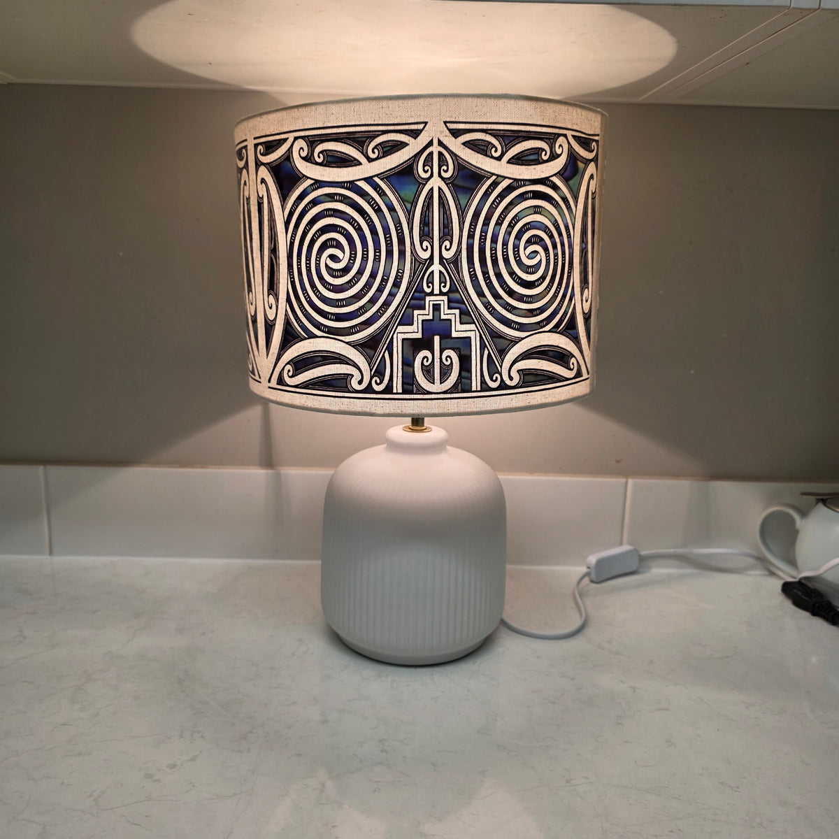 Maori design "Beth" table lamp