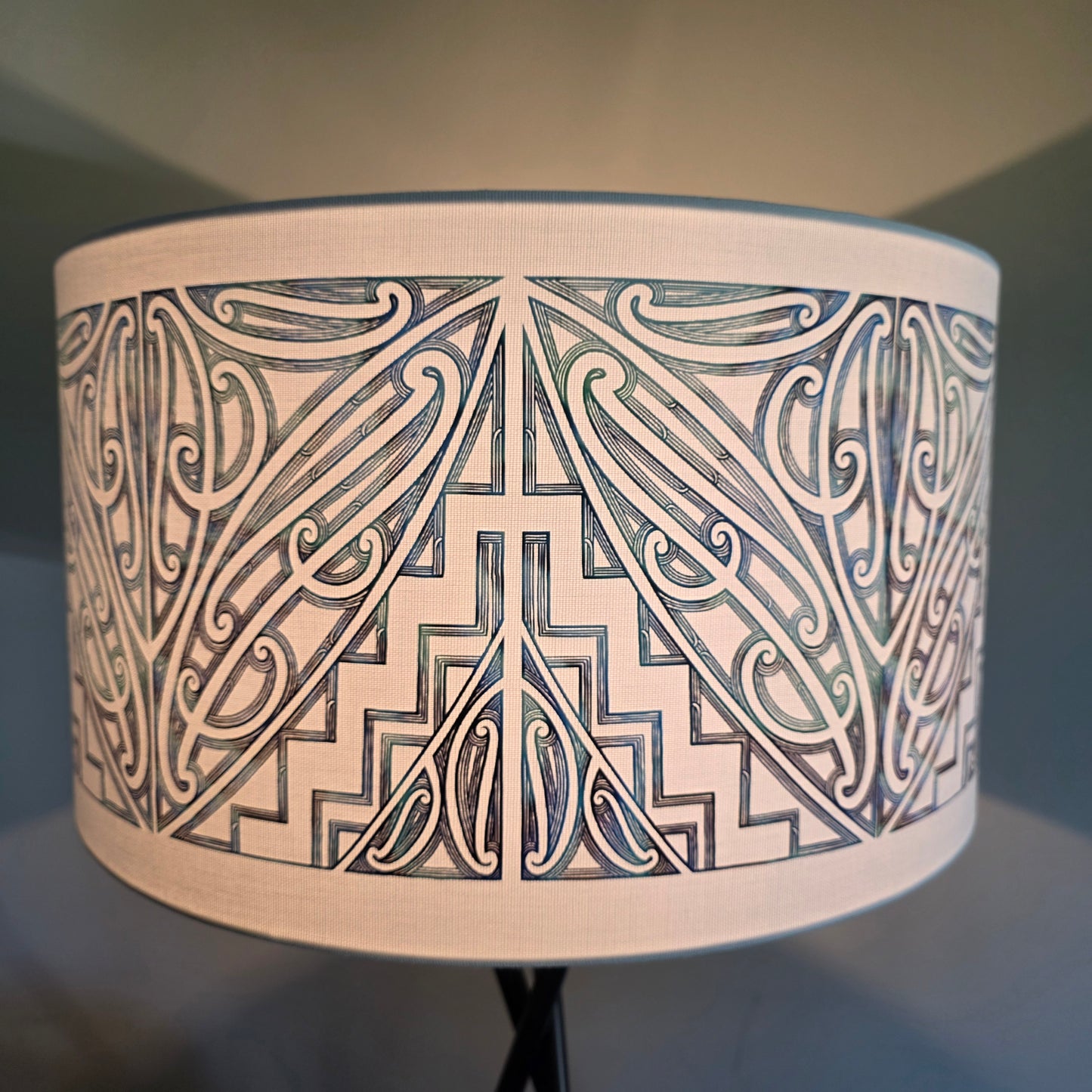 Maori Design phoenix Floor Lamp - paua design ♥️ - pre-order