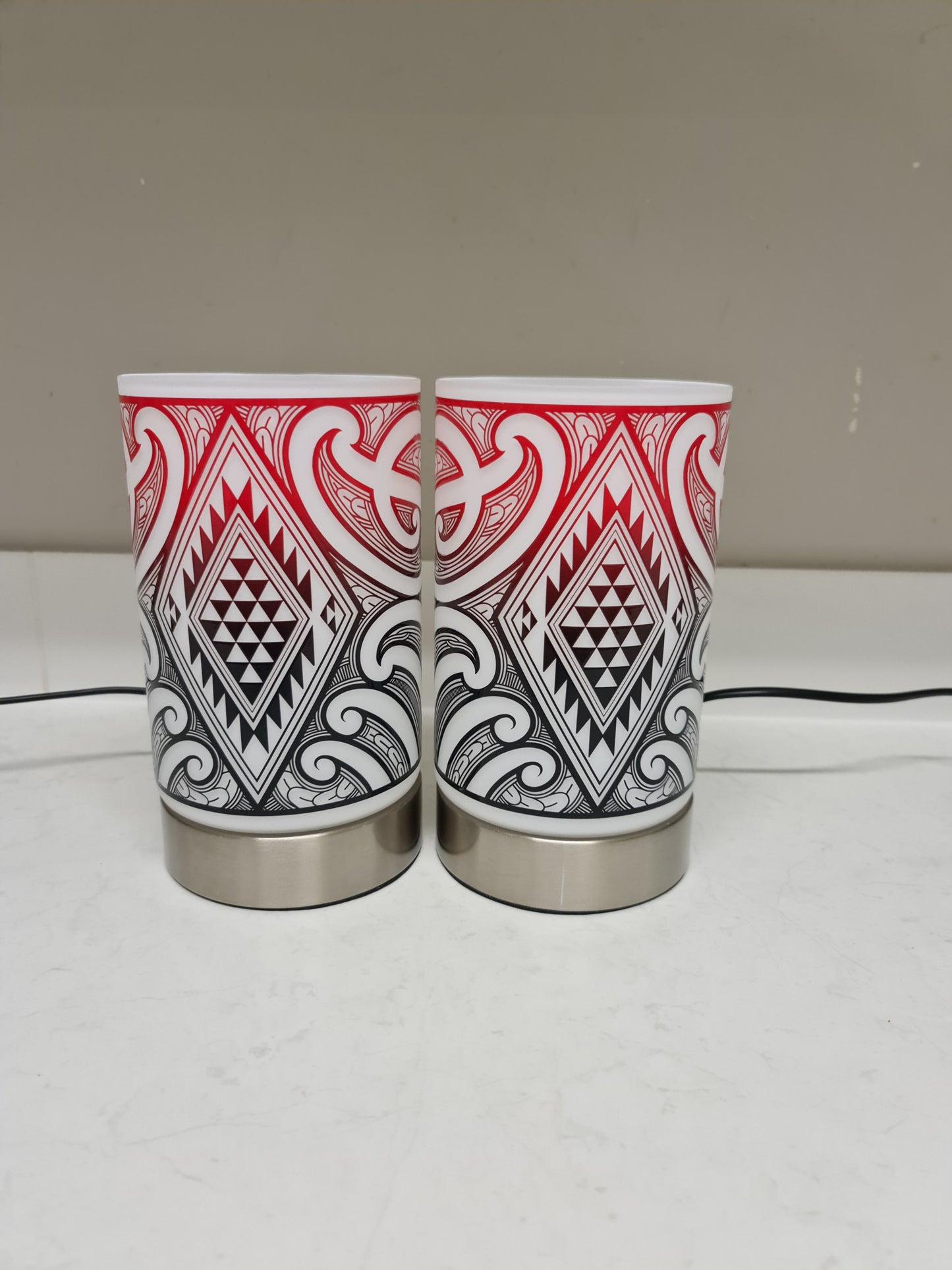 Maori design touch lamp - set 2 lamps red/black