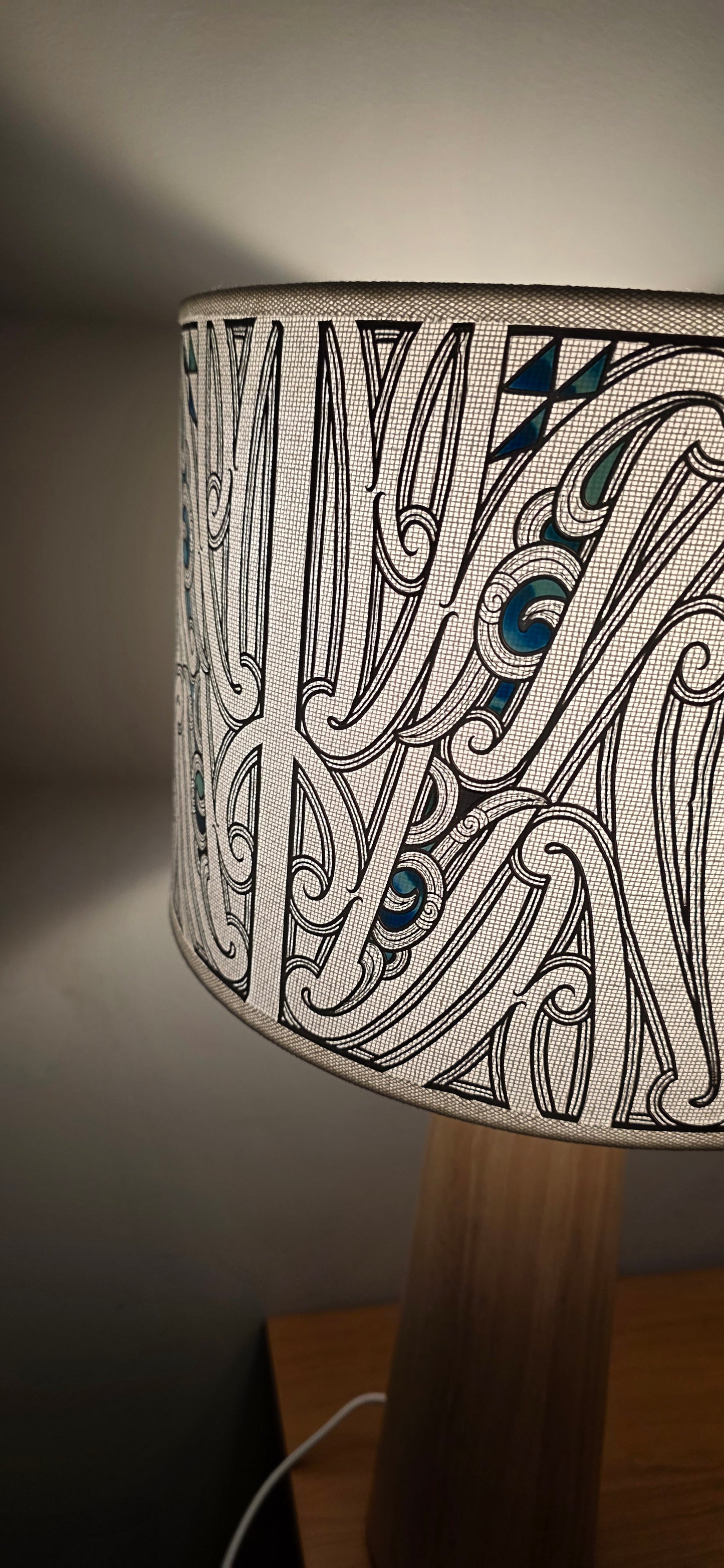 Maori Design table lamp - Black/Paua wooden base  (single)