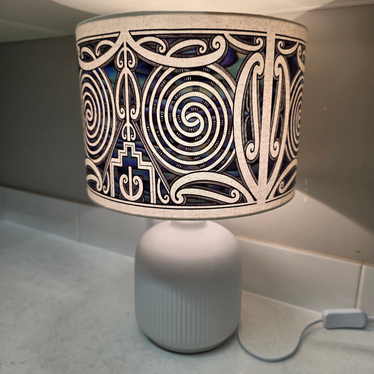 Maori design "Beth" table lamp