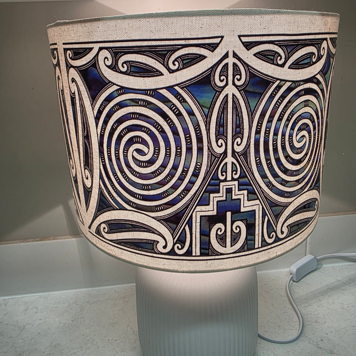 Maori design "Beth" table lamp