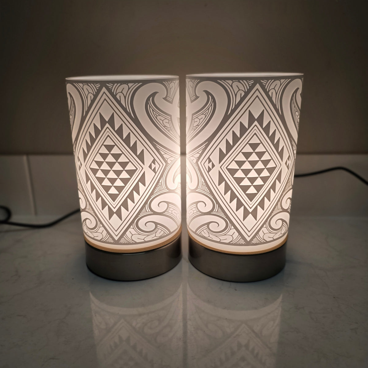 Maori design touch lamp - set 2 lamps White (pre-order)