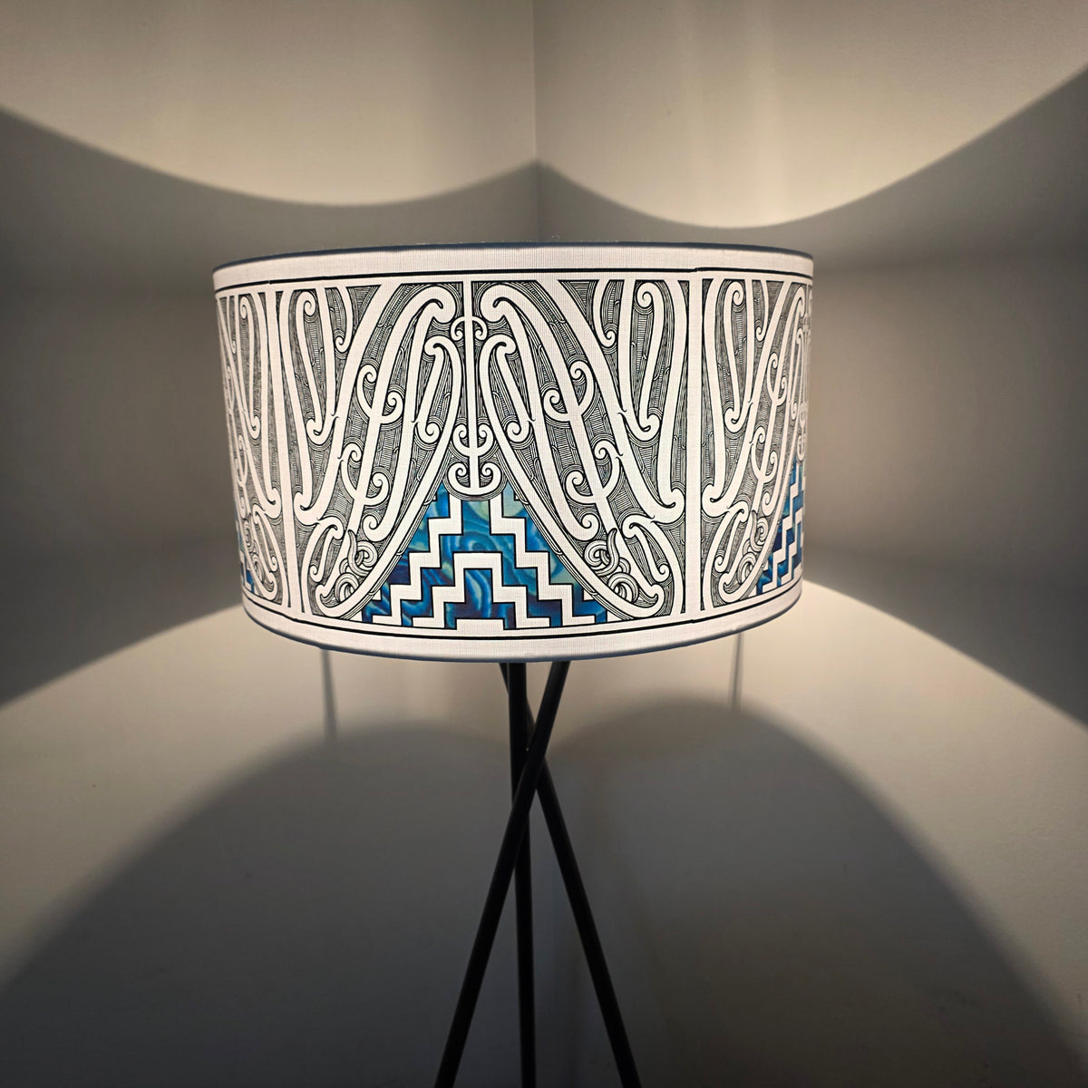 Maori Design phoenix Floor Lamp - black  paua design ♥️ - pre-order